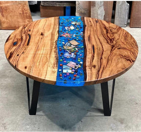 Premium Handcrafted Dice Round Live Edge Epoxy Resin River Table with Game Pieces Unique Artistic Dining Table Living Room Table Coffee Table Home/Office Décor (With Stand) - resinhomefurniture